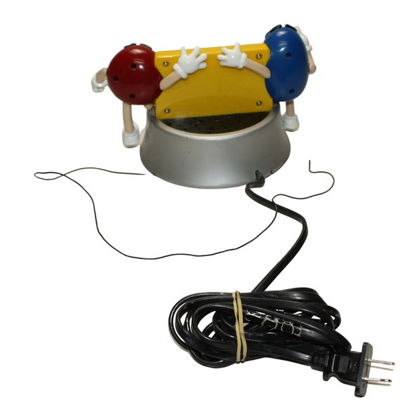 M&Ms Vintage Collectible AM/FM Digital Alarm Clock Radio Snooze Antenna WORKS - Picture 3 of 10